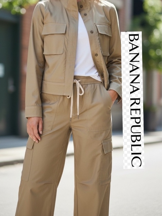 Banana Republic Pants - Banana Republic twill utility cargo wide leg pants, M, GP1535